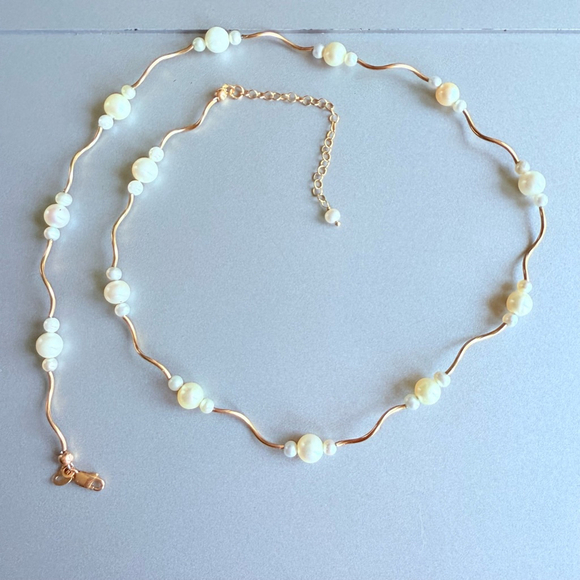 14K Fine Solid Gold Spiral Panels & Saltwater Cultured Pearls Necklace - Picture 2 of 9